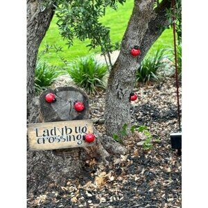 8 pc Metal Garden Decor for Outside Cute Ladybugs Yard Art Lawn Ornaments